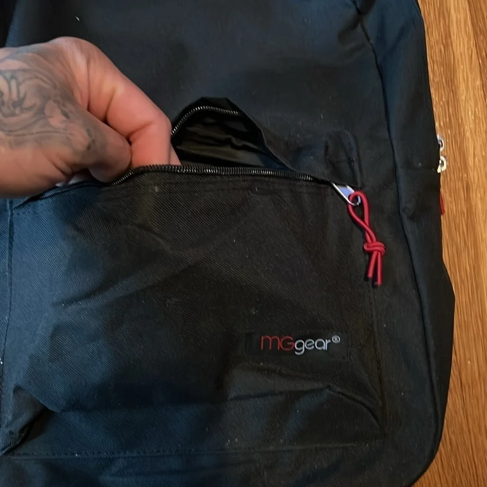 MG gear solid black school backpack new - Picture 2 of 4